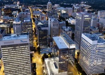 10 Famous Singers from Virginia