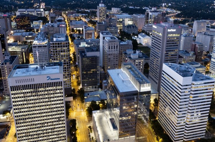 10 Famous Singers from Virginia