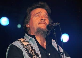 10 Best Waylon Jennings Songs of All Time