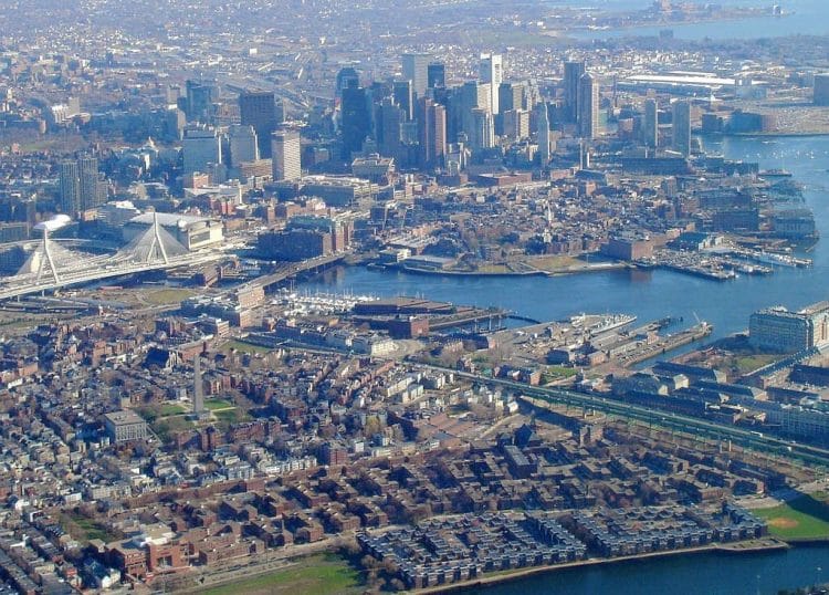 10 Famous Singers from Massachusetts