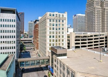 10 Famous Singers from Minnesota