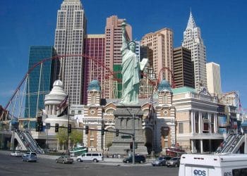 10 Famous Singers from Nevada