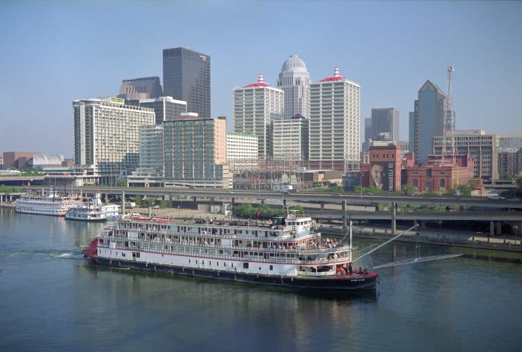 10 Famous Singers from Ohio