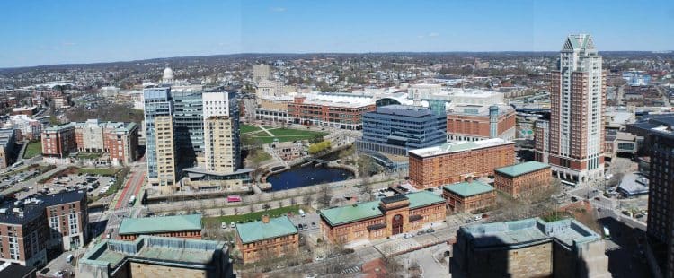 10 Famous Singers from Rhode Island