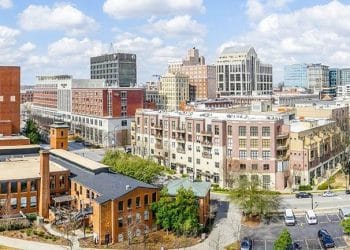 10 Famous Singers from South Carolina