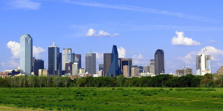 10 Famous Singers from Texas