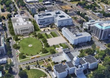 10 Famous Singers from Alabama