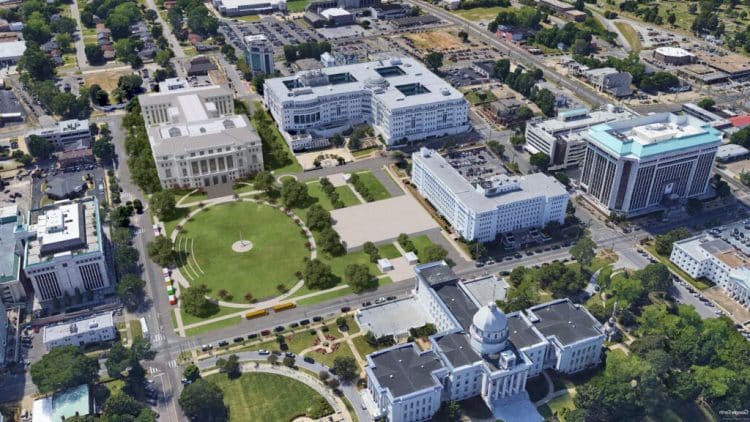 10 Famous Singers from Alabama