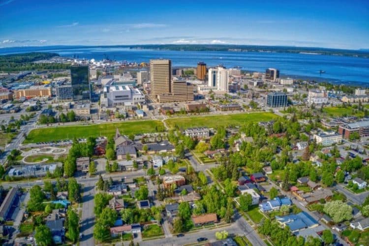 10 Famous Singers from Alaska