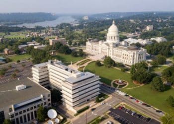 10 Famous Singers from Arkansas