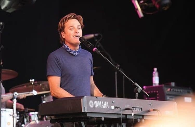 15 Best Christian Songs of All Time