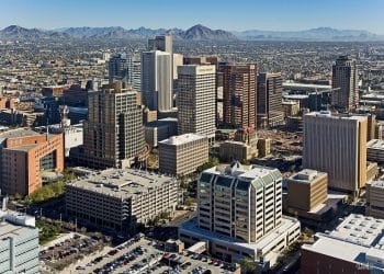 10 Famous Singers from Arizona