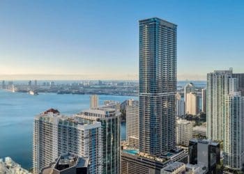 10 Famous Singers from Florida