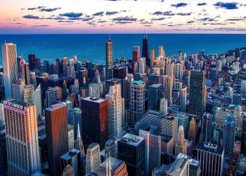 10 Famous Singers from Illinois