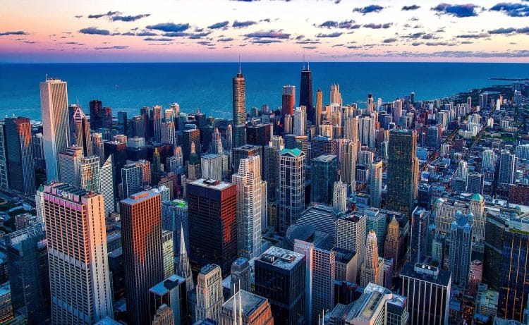 10 Famous Singers from Illinois