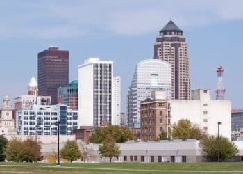 10 Famous Singers from Iowa