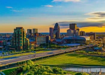 10 Famous Singers from Kentucky