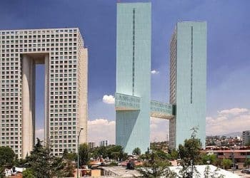 10 Famous Singers from Mexico