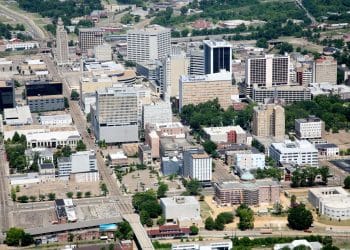 10 Famous Singers from Mississippi