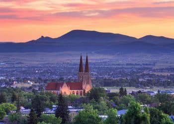 10 Famous Singers from Montana