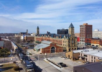 10 Famous Singers from Ohio