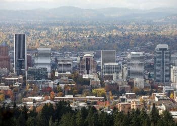 10 Famous Singers from Oregon