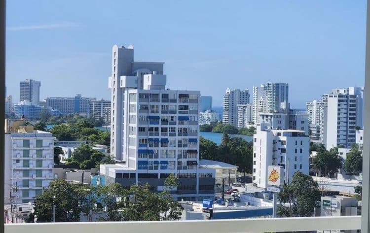 10 Famous Singers from Puerto Rico