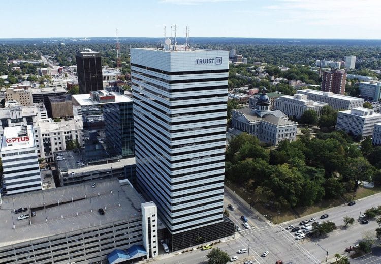 10 Famous Singers from South Carolina