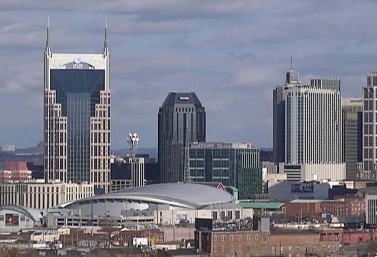 10 Famous Singers from Tennessee