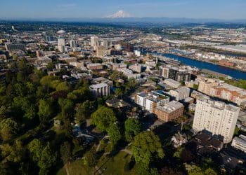 10 Famous Singers from Washington