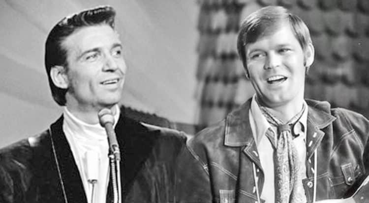 10 Best Waylon Jennings Songs of All Time