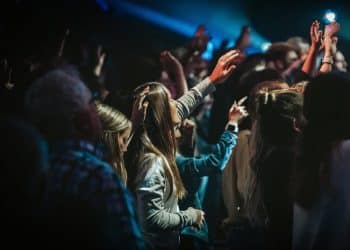 10 Best Worship Songs of All Time