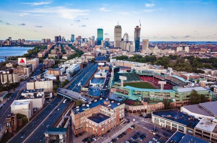 10 Famous Singers from Massachusetts