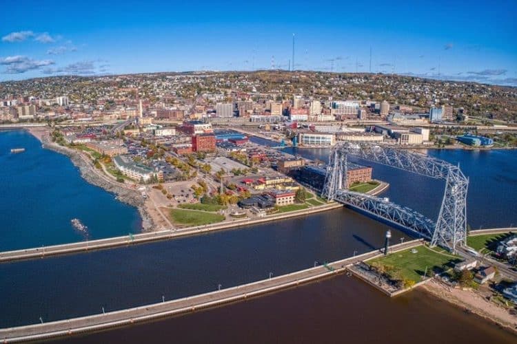 10 Famous Singers from Minnesota