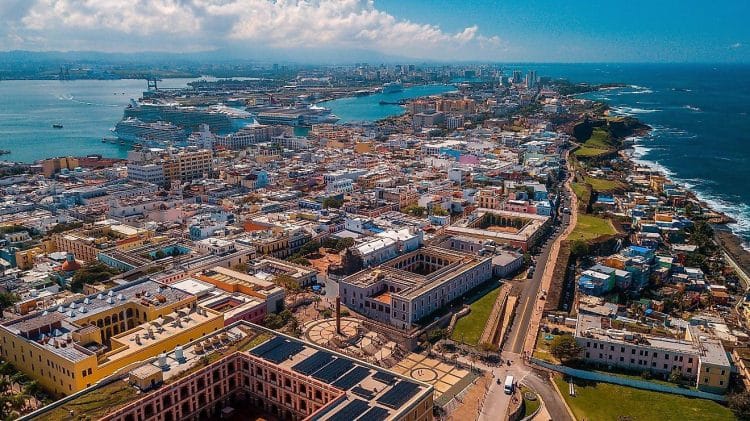 10 Famous Singers from Montana