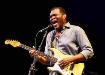 10 Best Robert Cray Band Songs of All Time
