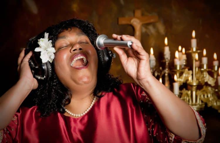 15 Best Christian Gospel Singers of All Time