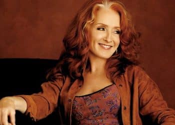 10 Best Bonnie Raitt Songs of All Time