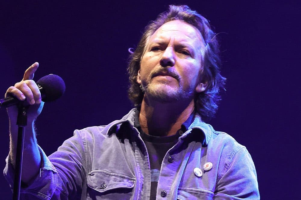 10 Best Eddie Vedder Songs of All Time - Singersroom.com