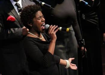 15 Best Christian Gospel Singers of All Time