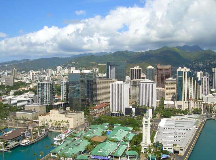 10 Famous Singers from Hawaii