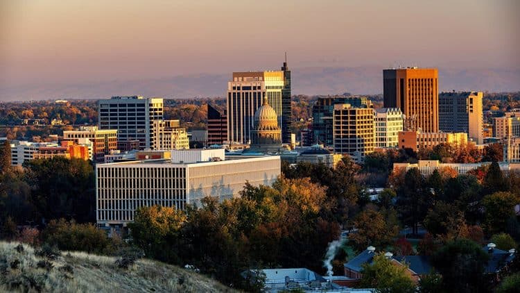 10 Famous Singers from Idaho