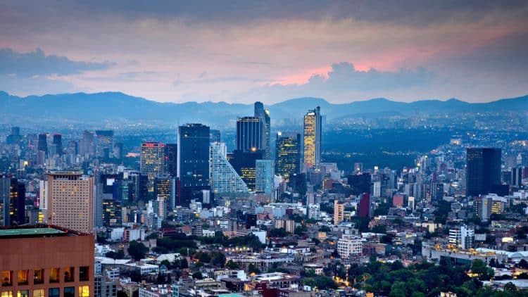 10 Famous Singers from Mexico