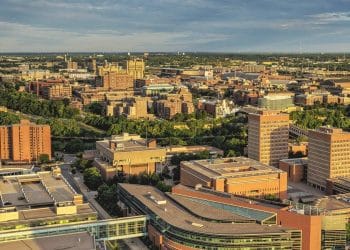 10 Famous Singers from Minnesota