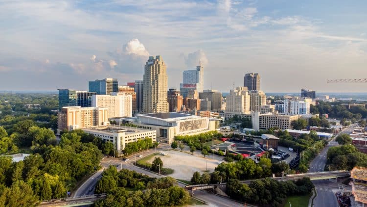 10 Famous Singers from North Carolina