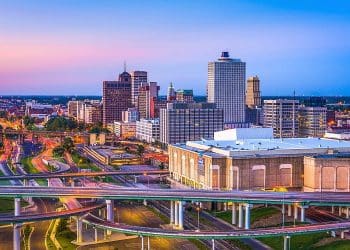 10 Famous Singers from Tennessee