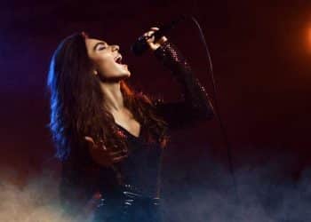 15 Best Female Singers of All Time