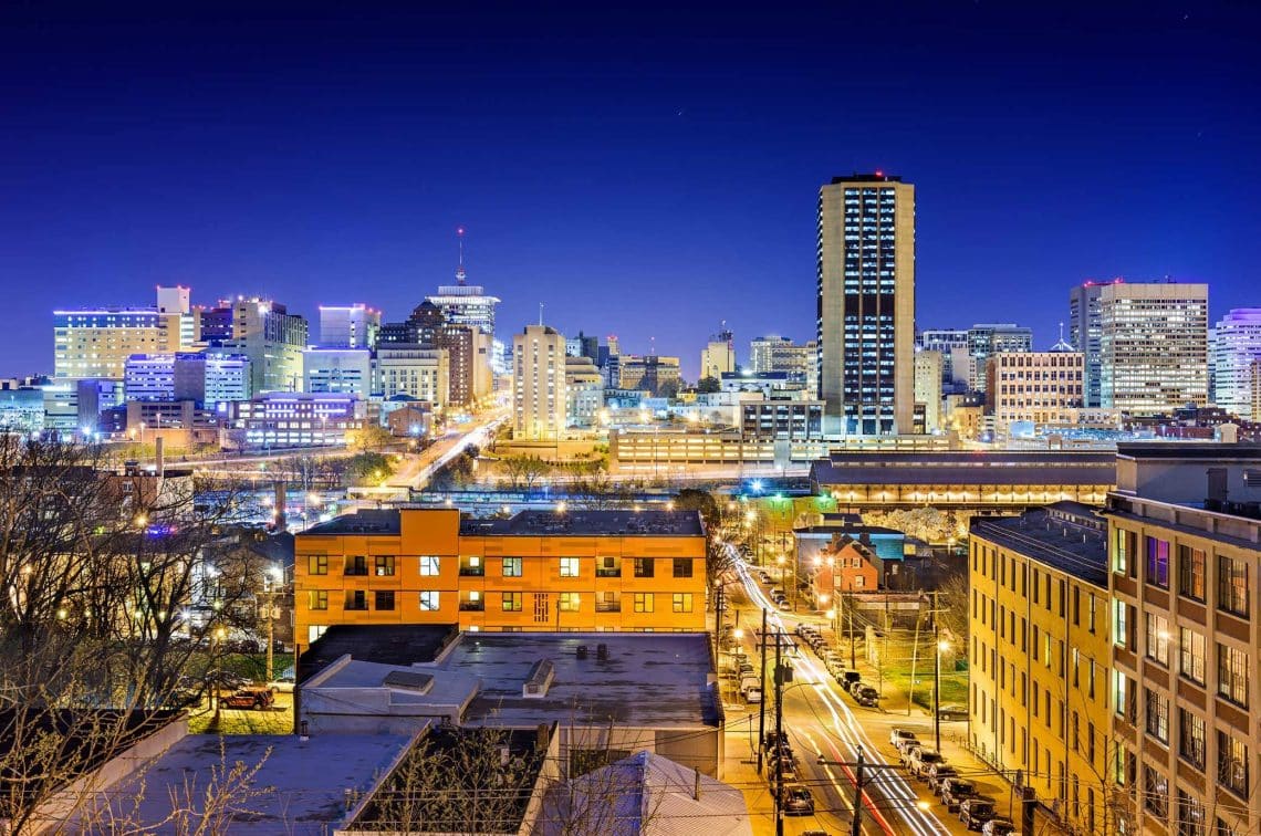 10 Famous Singers from Virginia