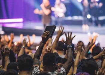 10 Best Worship Songs of All Time