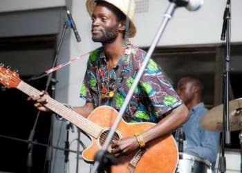 15 Best Folk Music Singers of All Time